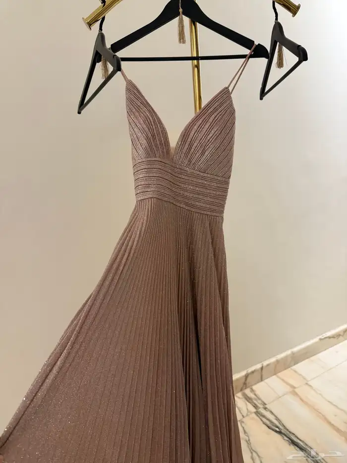 فستان سهرة للمصمم ماك دوقال 3