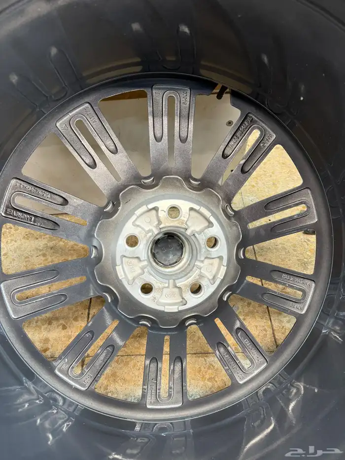 جنوط وكفرات رنج روفر مقاس 23 موديل 2024 5