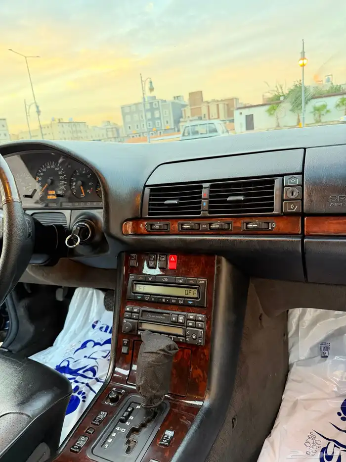 مرسيدس شبح موديل 97 مخزن نضيف جدا ممشى قليل وكاله 18