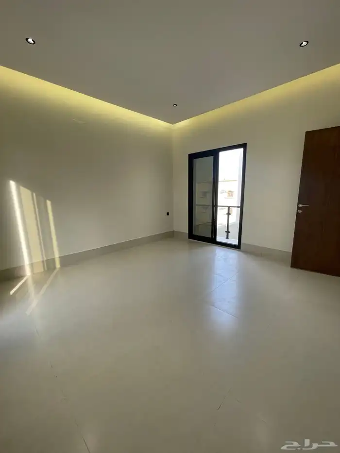 للبيع فيلا دوبلكس تشطيب راقي بحي الضيافه خميس مشيط 24