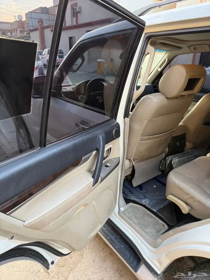 جيب باجيرو للبيع 8