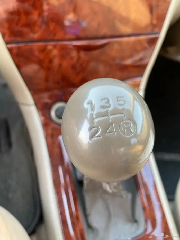 تويوتا كورولا فل كامل قير عادي 2006 16