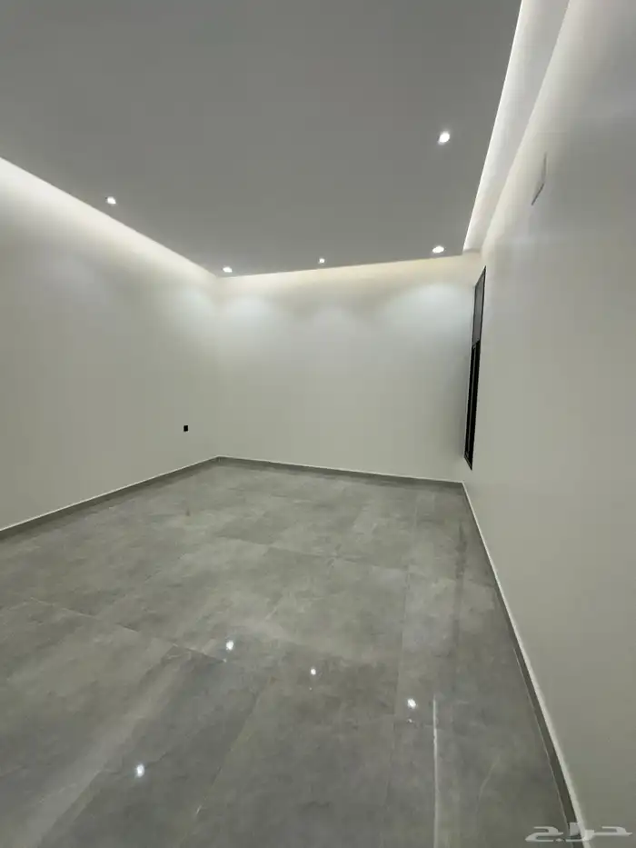 للبيع روفات فاخرة بحي مكتمل الخدمات حي الشفاء 9