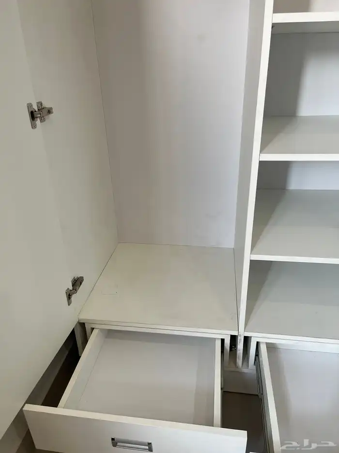 دولاب فخم خشب الماني ابيض لشخصين جديد لا يوجد اضرار 6