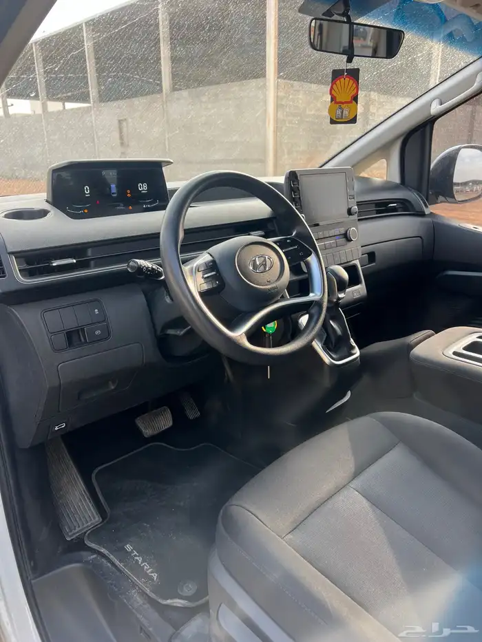 فان هونداي ستاريا 8