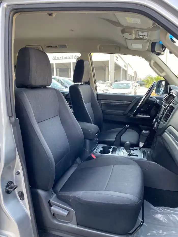 ميتسوبيشي باجيرو GLS 26