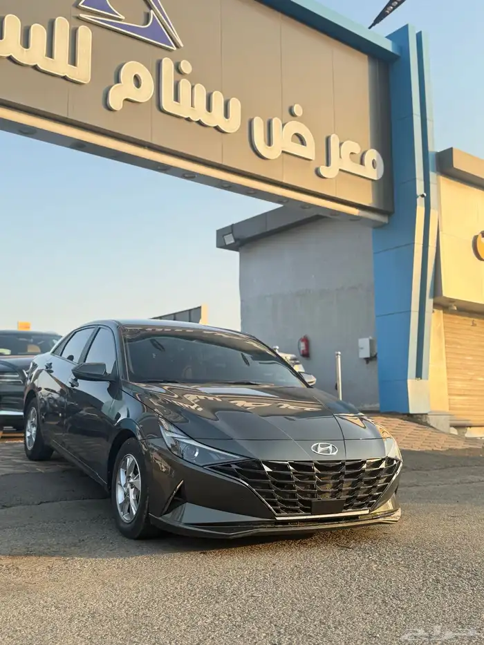 النترا 2021 بنزين لونه زيتي 1