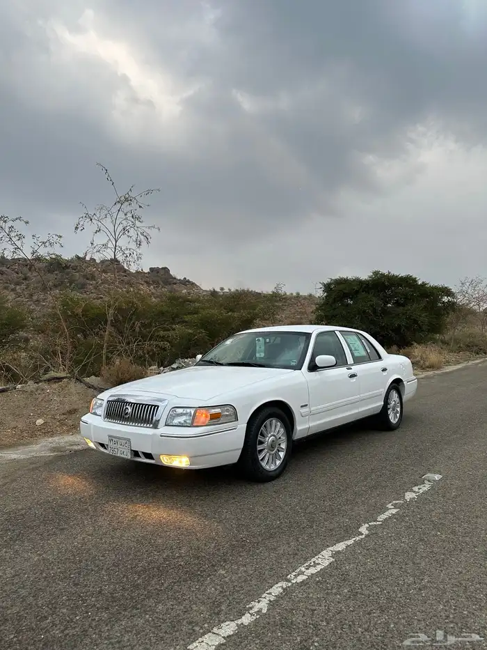 فورد جراند ماركيز 2011 نظييف شرط 4