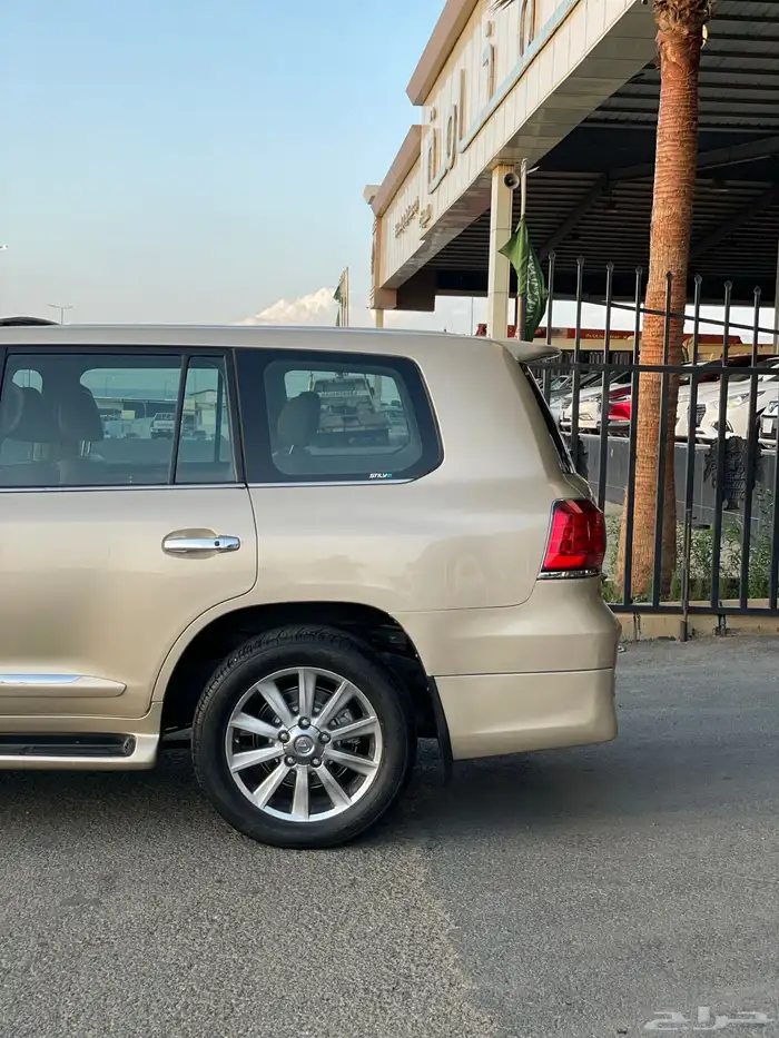 جيب لكزس فل 2