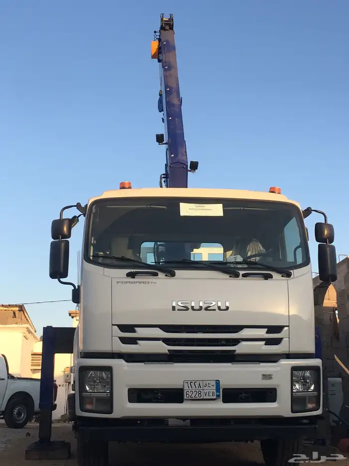 بوم تراك للايجار ونش كرين 9