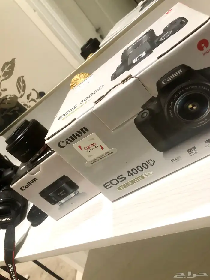 كاميرا كانون EOS 4000D بكامل اغراضها 2