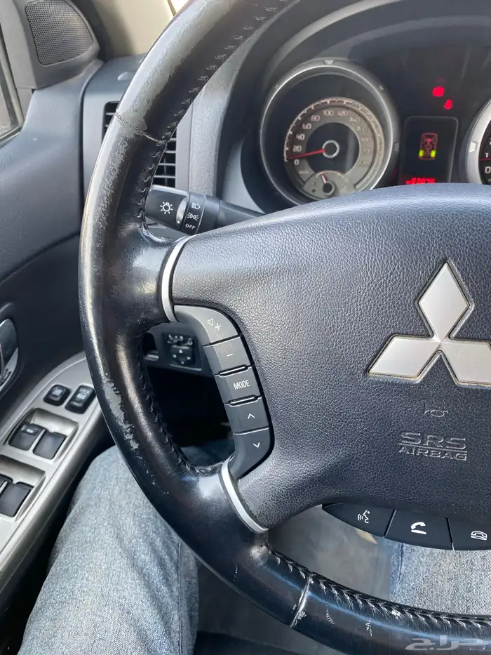 ميتسوبيشي باجيرو GLS 17