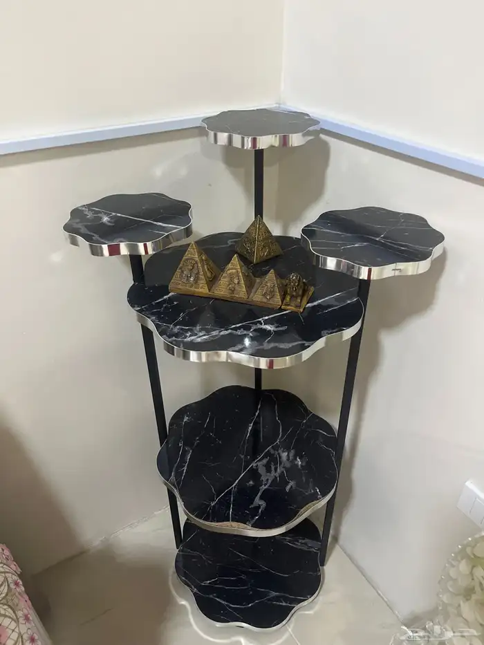 طاولة للبيع 0