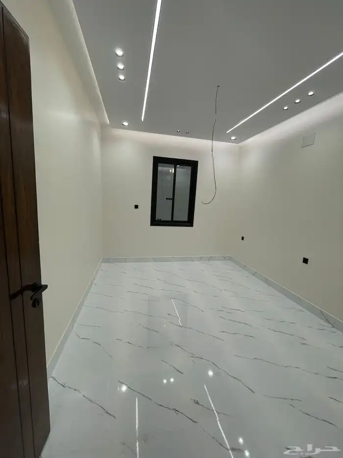 للبيع دور تمليك ارضي بمدخل سياره تشطيب ممتاز ابها حي الزهور 15