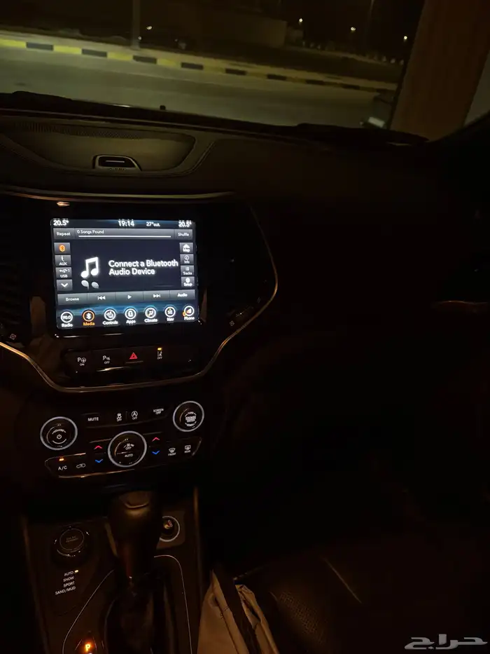 جيب شيروكي سبورت 2019 نظيف 2