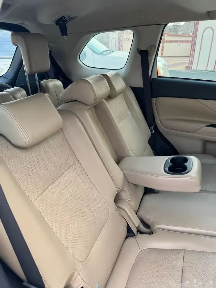 اوتلاندر 2014 10