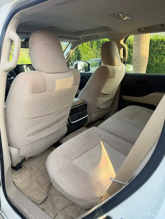 (تم البيع) لاندكروزر جكسار L2 ديزل 2022 28