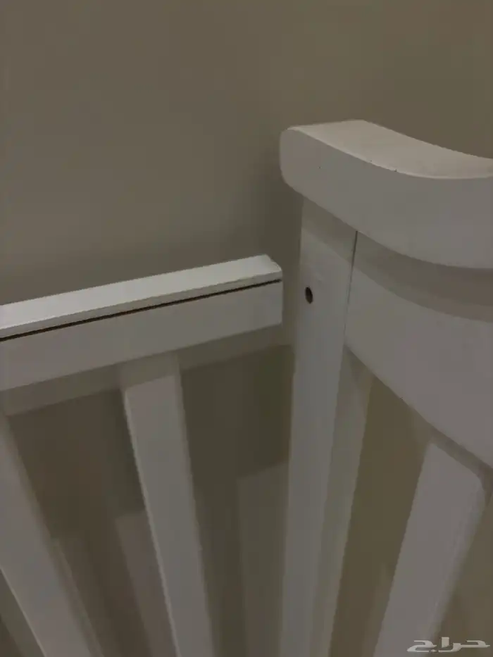 سرير بيبي خشب ابيض 0