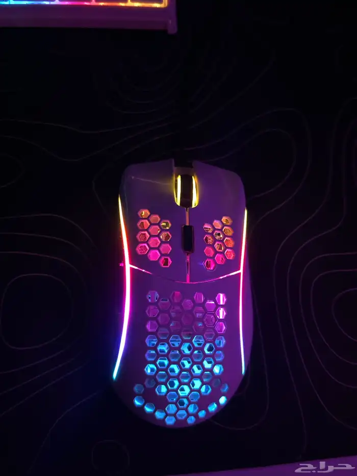 للبيع بيسي قيمنق مع شاشة وملحقاته 2