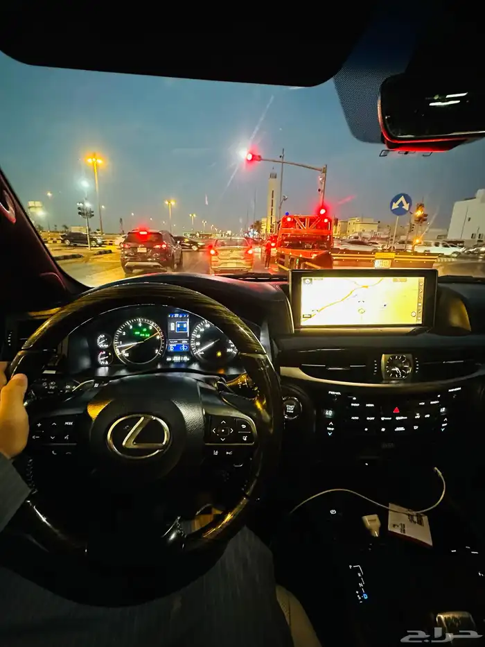 للبيع لكزس LX570s الموديل 2018 محركات وكاله السعر 225000 29