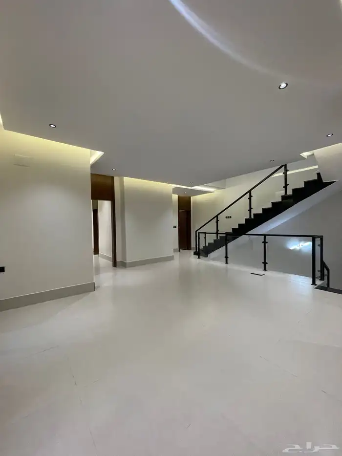 للبيع فيلا دوبلكس تشطيب راقي بحي الضيافه خميس مشيط 19