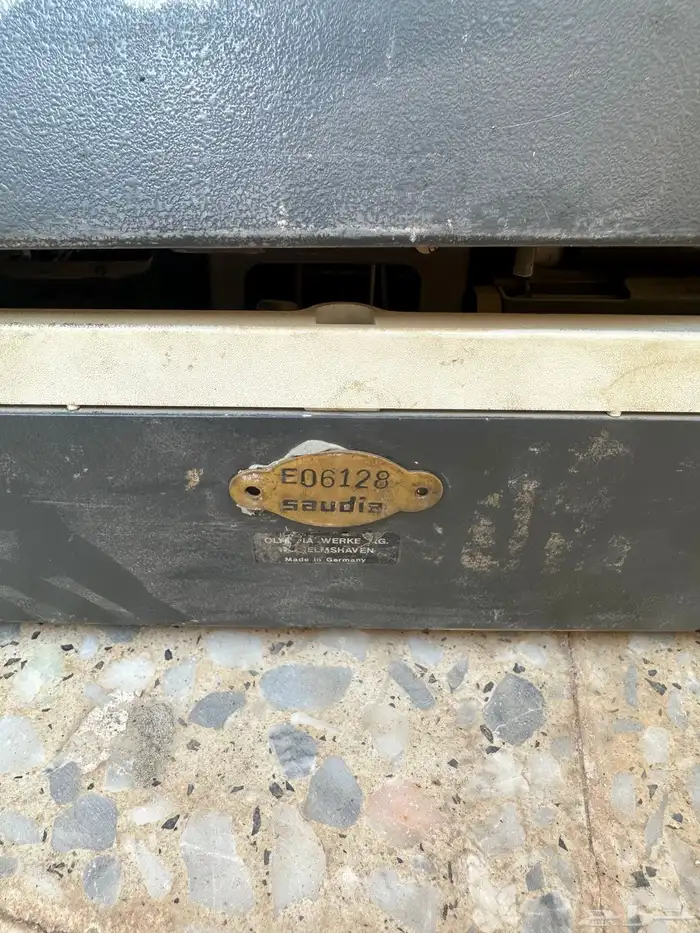 للبيع اله كتابة قديمة انجليزية 4