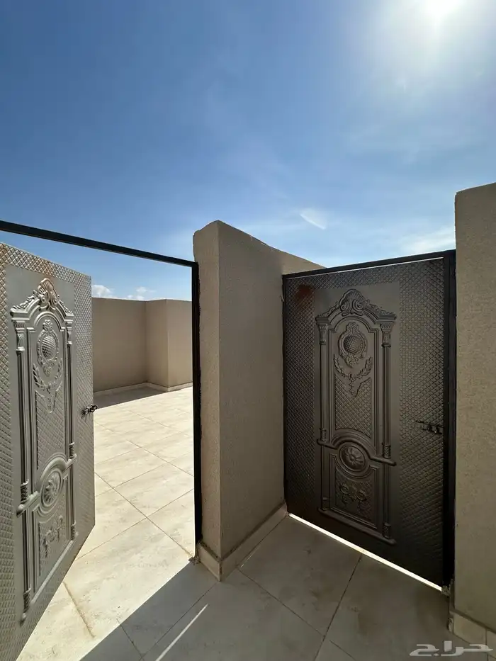 للبيع شقق فاخرة نظام ادوار حي المعارض طريق ابها الخميس 27