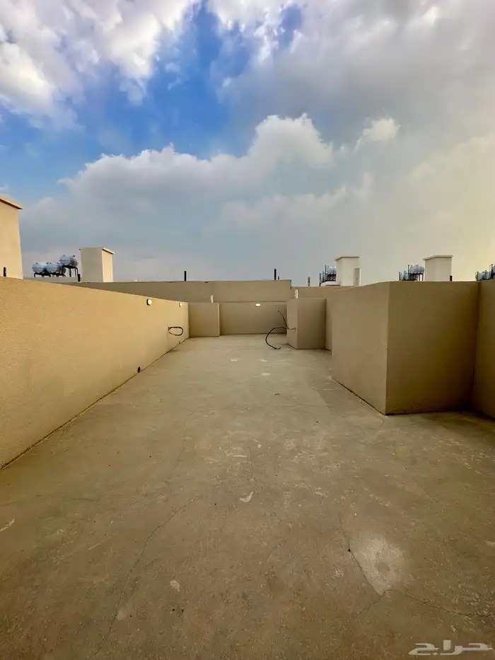 للبيع شقق سكنية 6غرف بسطح خاص ومصعد تصميم مودرن 550الف 23