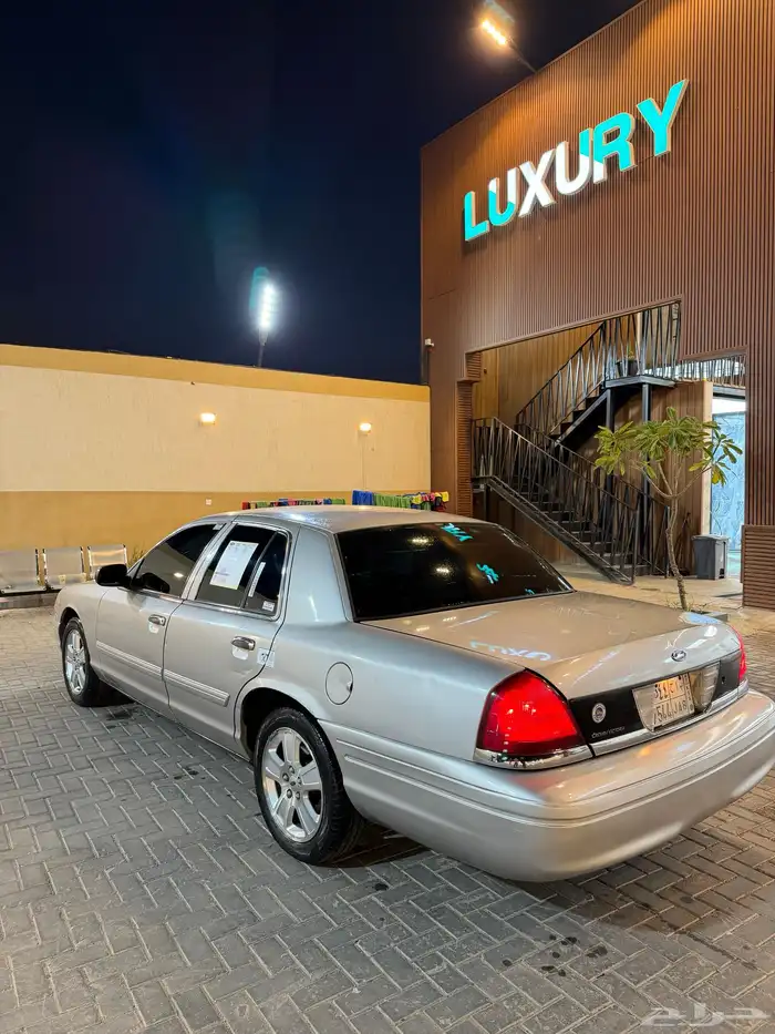 فورد فكتوريا 10