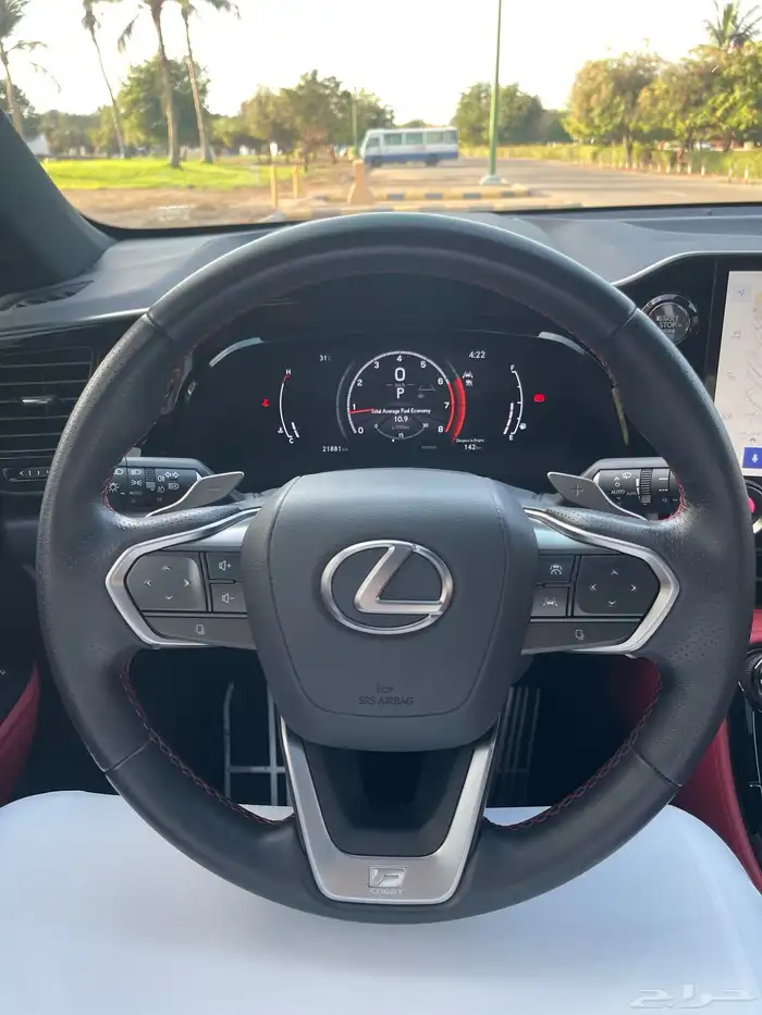 لكزس NX موديل 2024 فئة F Sport نوع بلاك اديشن 5