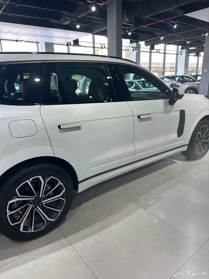 لينك اند كو 09 2024 ثلاث صفوف 7 ركاب لاكجري دفع رباعي مستمر 11