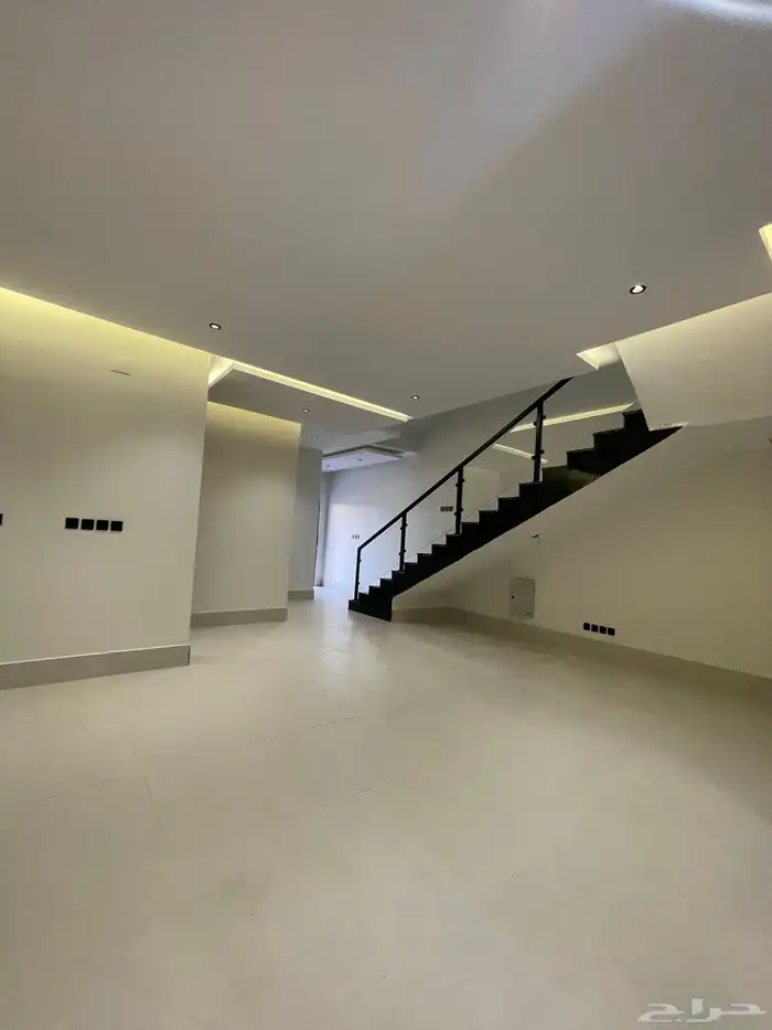 للبيع فيلا دوبلكس تشطيب راقي بحي الضيافه خميس مشيط 15