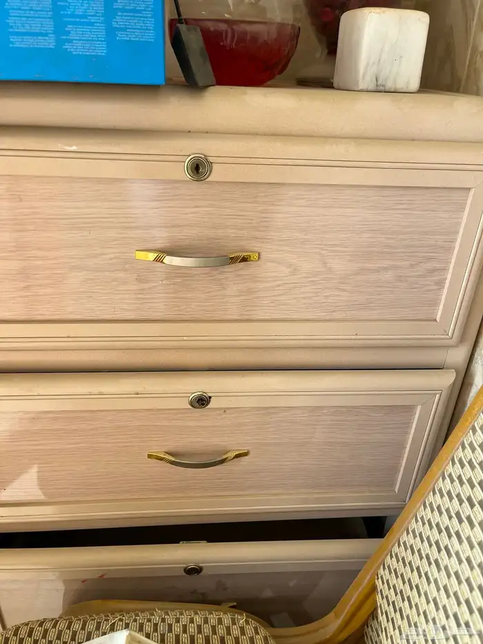 مجلس كنب مع طاولاته وسير كهربائي 0