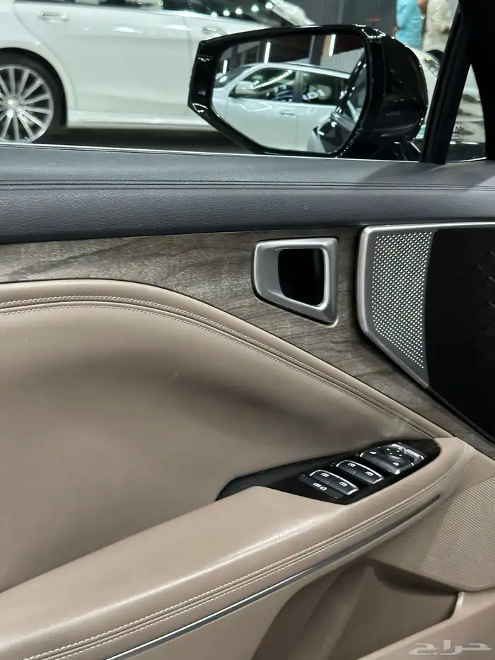 كيا K8 نص فل 2022 اسود لدى معرض(عبيد الرشيدي) 38