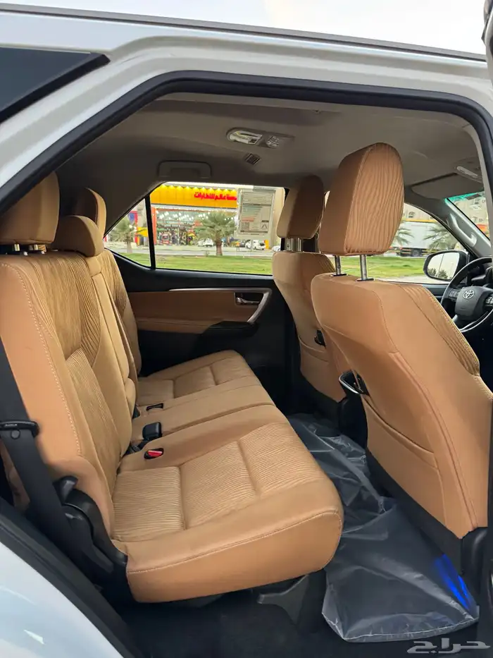 فورشنر 2023 6 سلندر VX سعودي 70