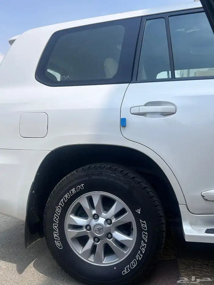 لاندكروزر فل كامل قير عادي 4