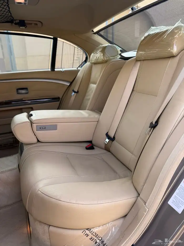 مالك اول مخزن بحالة الوكالة BMW730li 33