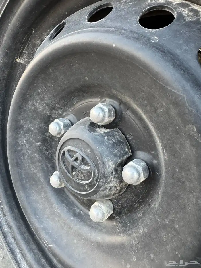 هايلوكس غماره 2023 فل كامل اصفار 29