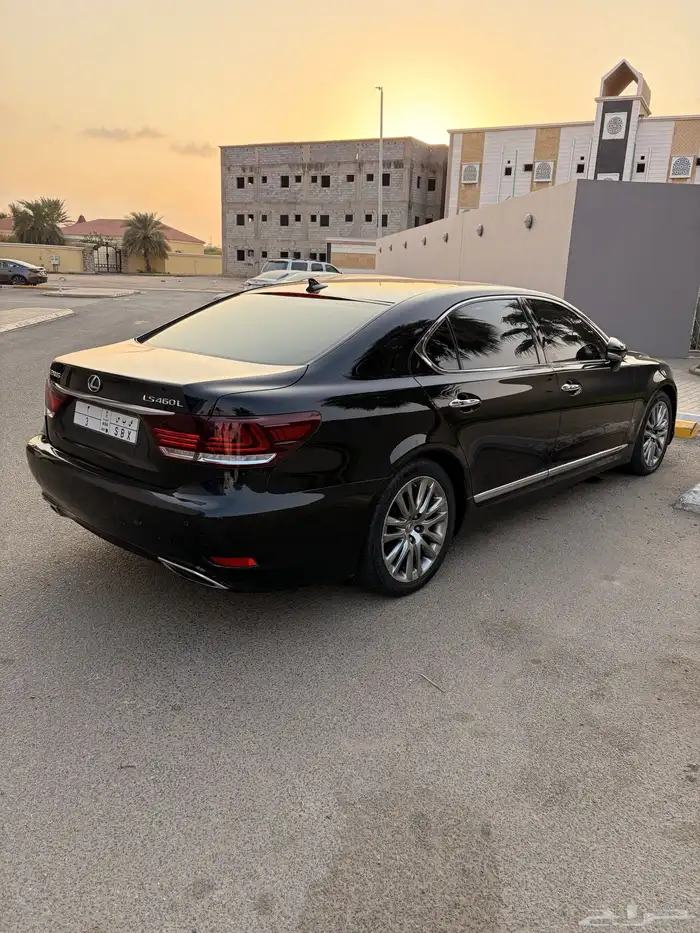 لكزس LS460L اسود 2013 نظيف جدا 3