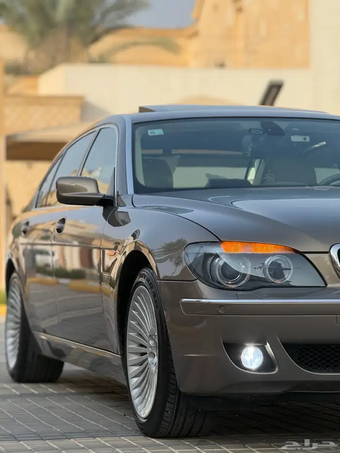 مالك اول مخزن بحالة الوكالة BMW730li 13