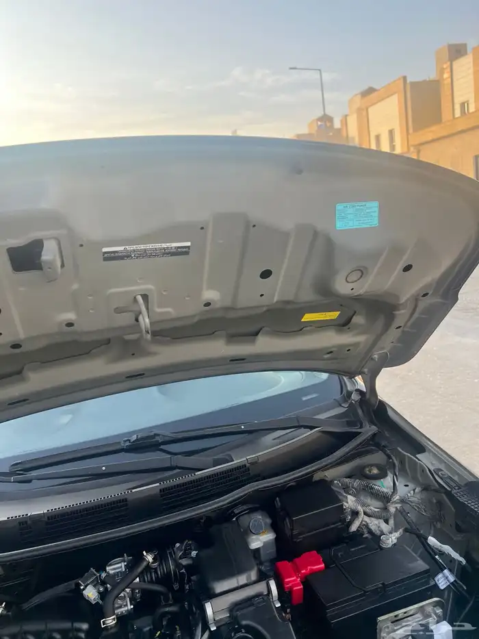 نيسان صني 12