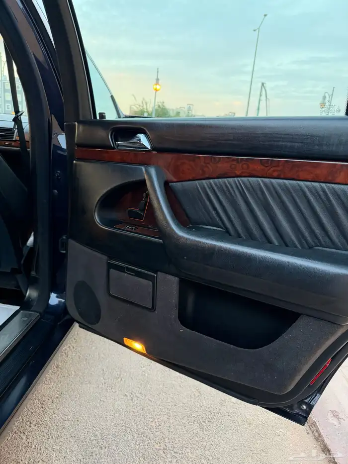 مرسيدس شبح موديل 97 مخزن نضيف جدا ممشى قليل وكاله 23