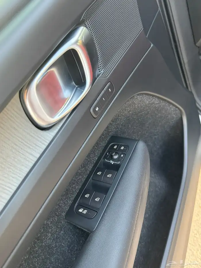 فولفو XC40 T5 Inscription اعلى فئة 15