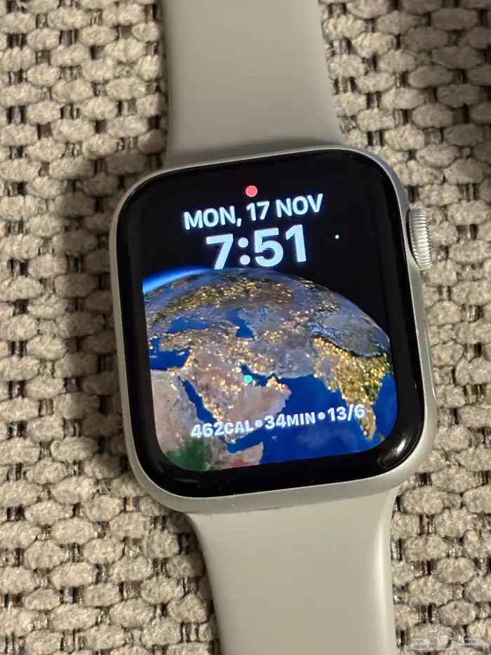 ساعة ابل SE اصدار 2020 2