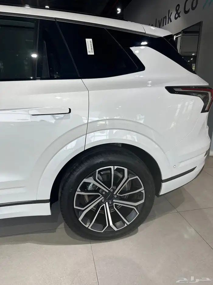 لينك اند كو 09 2024 ثلاث صفوف 7 ركاب لاكجري دفع رباعي مستمر 9