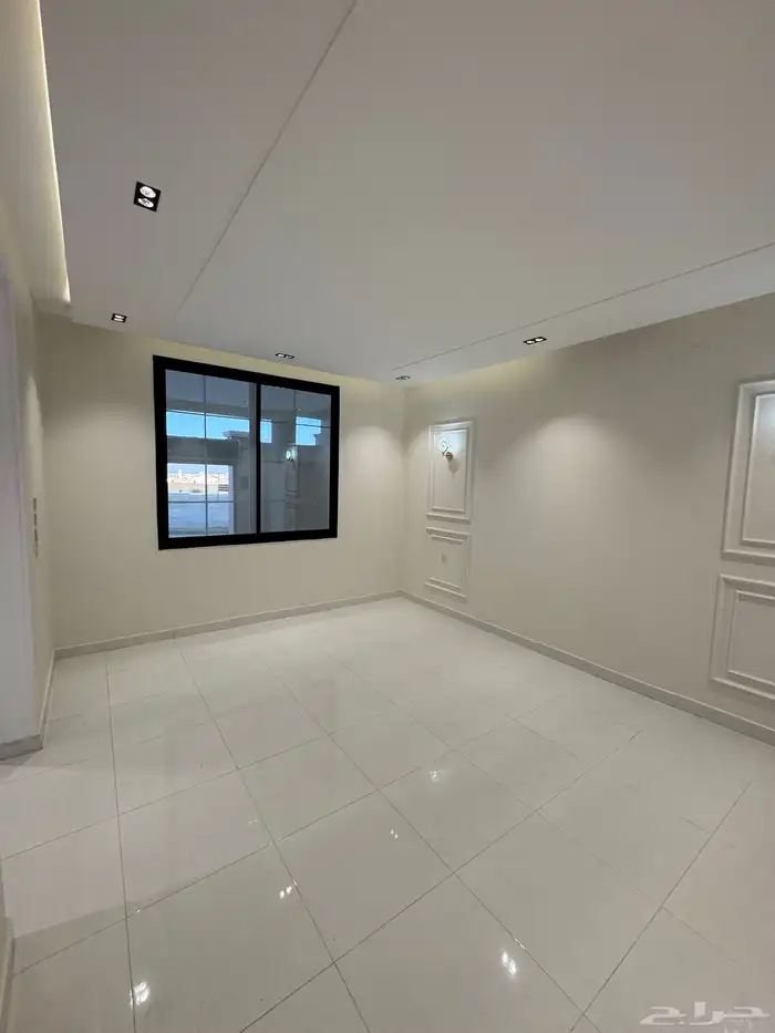 للبيع بحي المعارض ادوار تمليك أرضي 6غرف بمدخل سياره 3