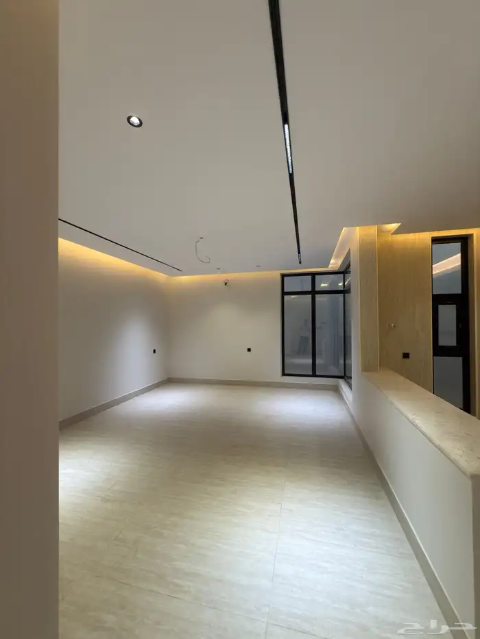 للبيع فلل مودرن بتصميم عصري ابها حى الزهور طريق المحاله ب 28