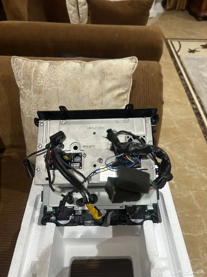 شاشة لاند كروزر 2012 تركب من 8 الى 15 1