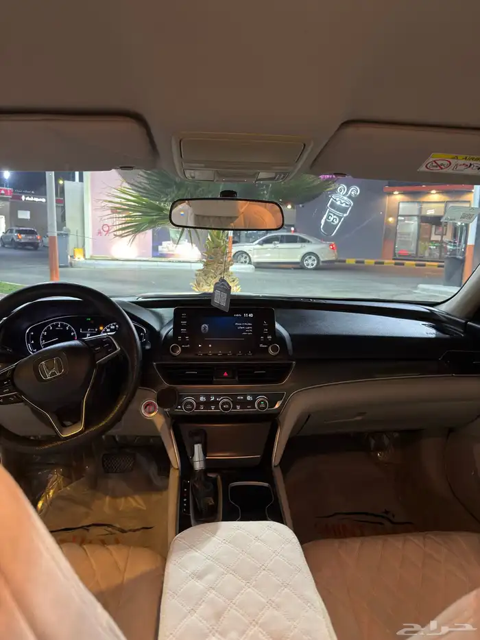 للبيع هوندا أكورد ابيض 2020 استاندر 6