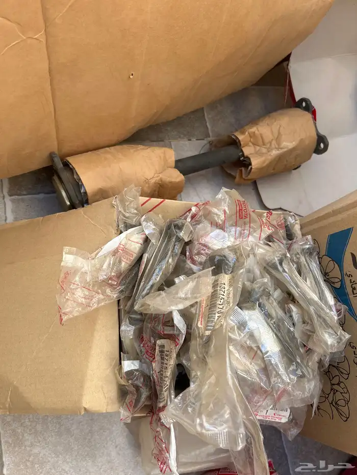 قطع غيار تايوتا قديم واكسسوارات(تم البيع) 7